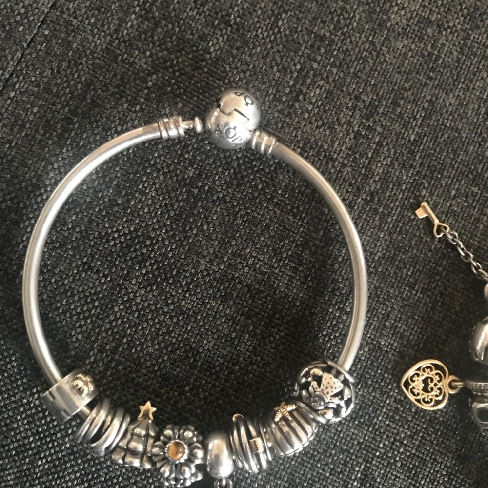 2 Authentic PANDORA bracelet with charm - Picture 4 of 6